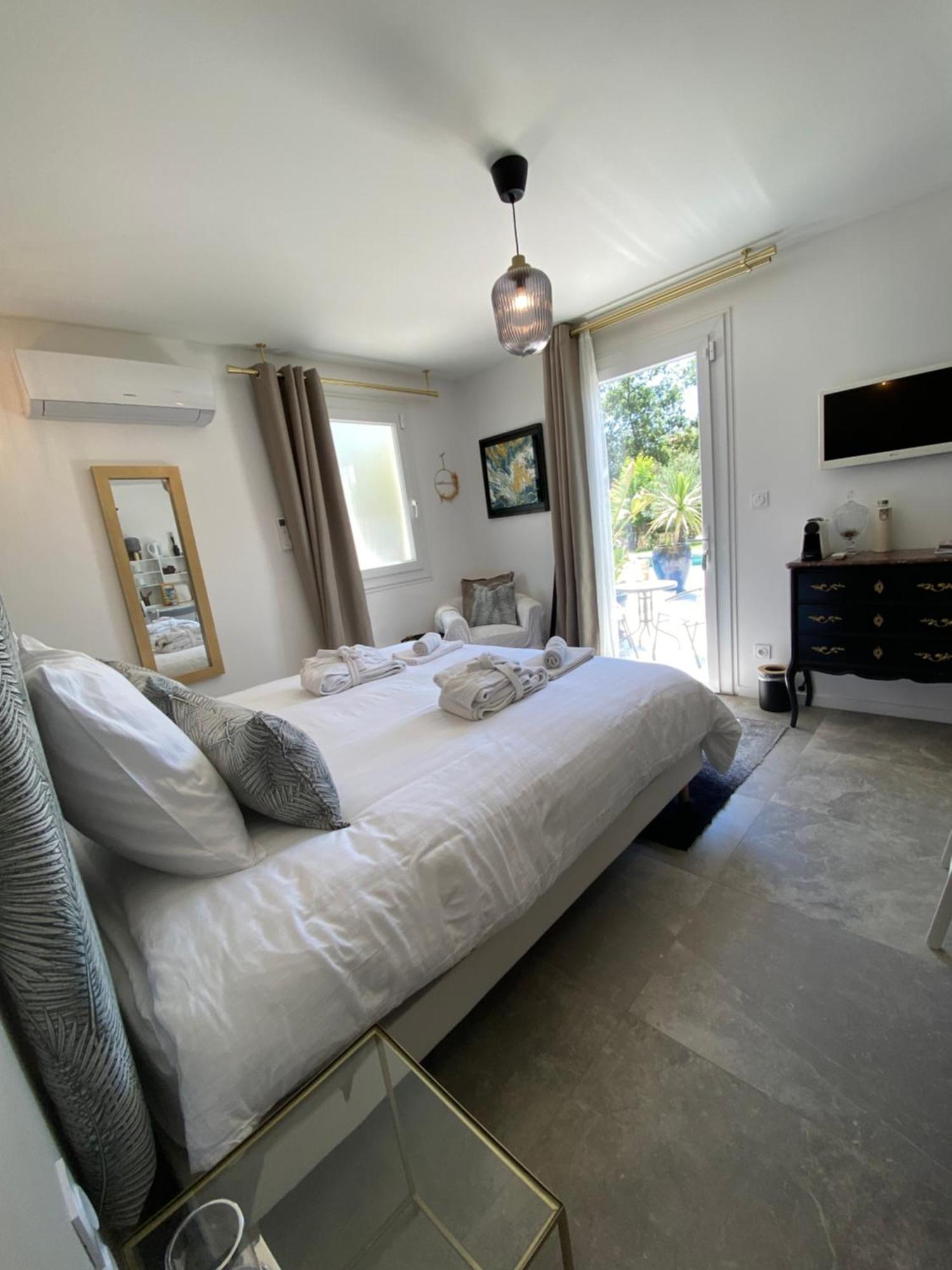 Villa Alba En Provence ベス・シュル・イソル エクステリア 写真